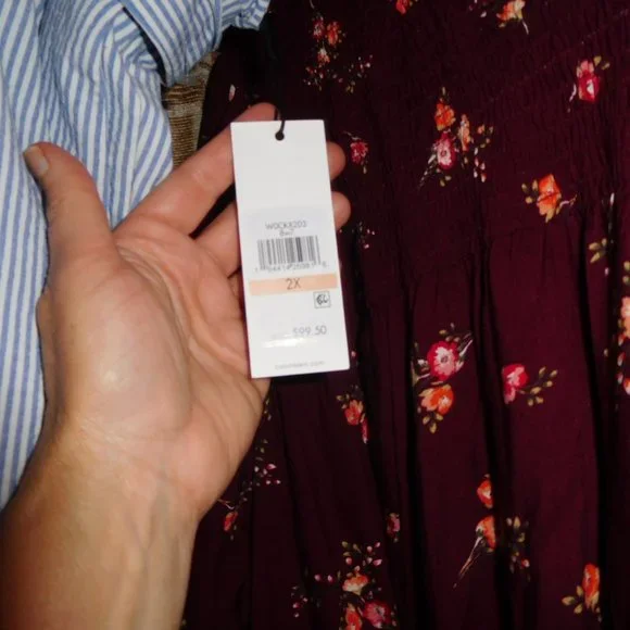 NWT 2X CALVIN KLEIN BLUE PINSTRIPED CAPRIS SEARSSUCKER LOOK - Picture 4 of 9